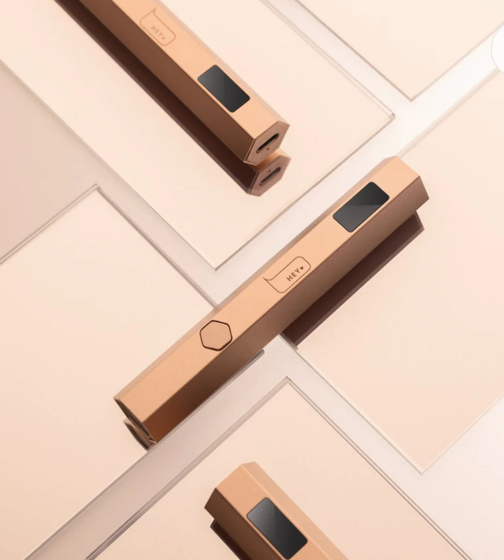 HEYLOVE. HAND LIGHT, ROSE GOLD