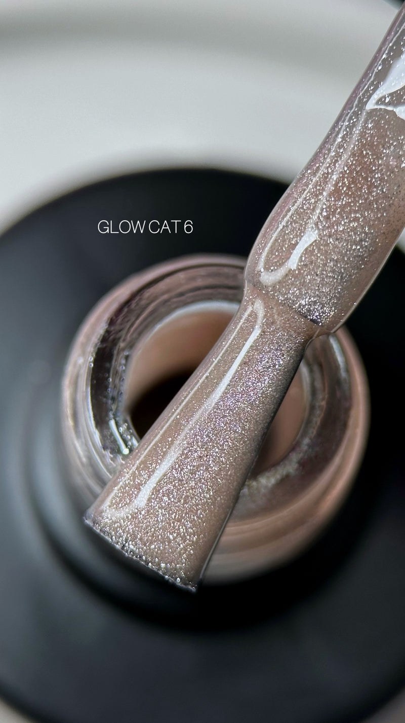 Гель-лак «Кошачий глаз» Saga Professional Glow Cat №06, 9 мл