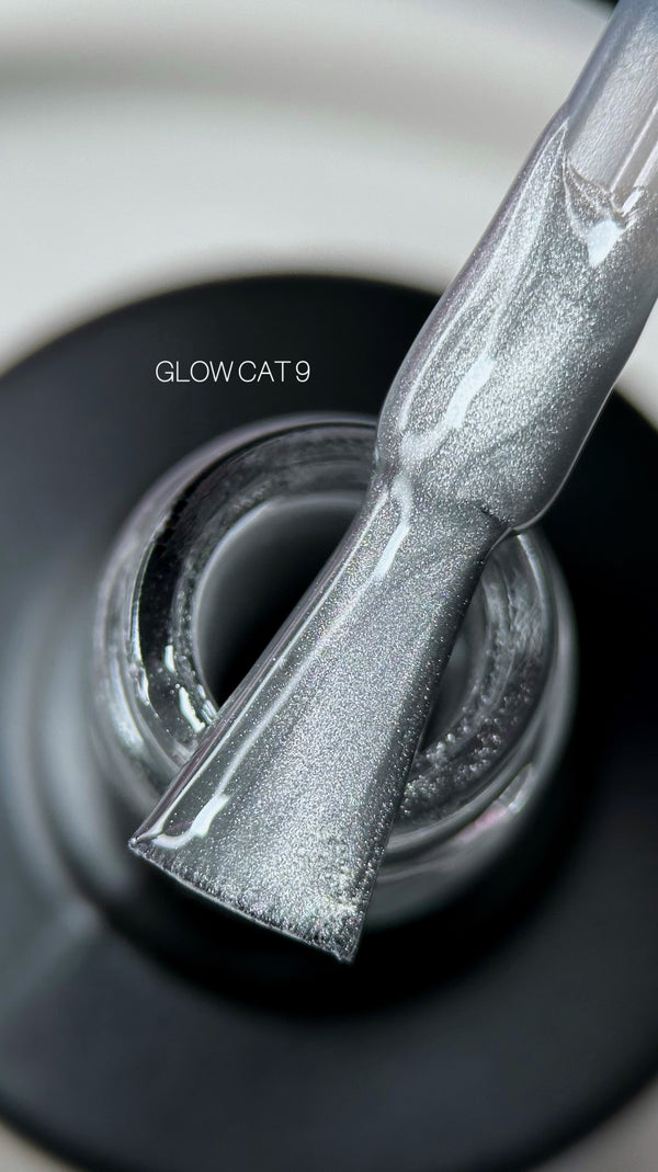 Гель-лак «Котяче око» Saga Professional Glow Cat № 09, 9 мл