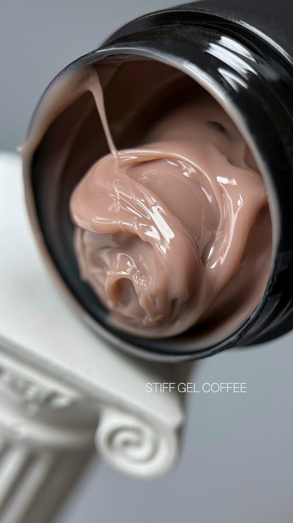 SAGA professional STIFF gel  13 ml 05 Coffee