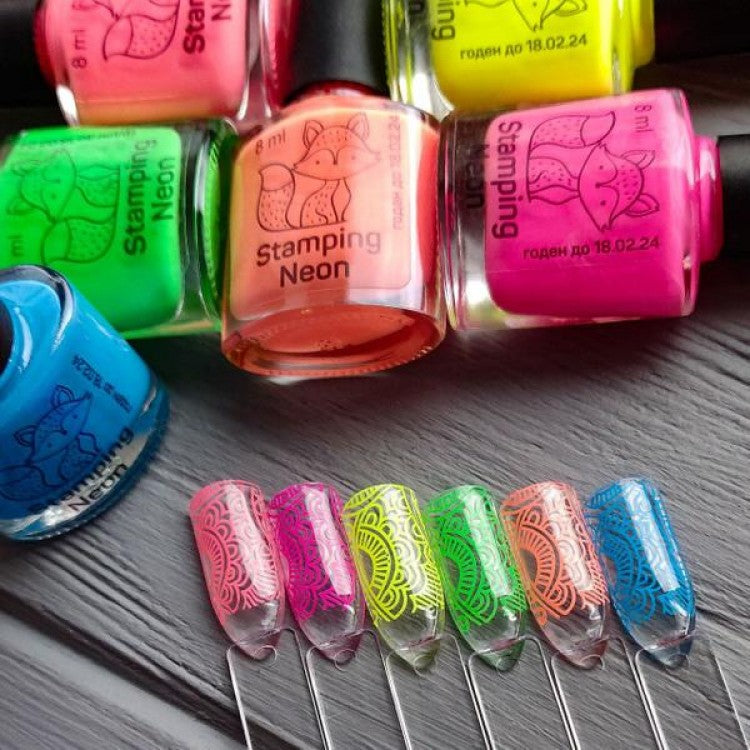 SAGA professional stamping varnish NEON 1 (peach), 8 ml